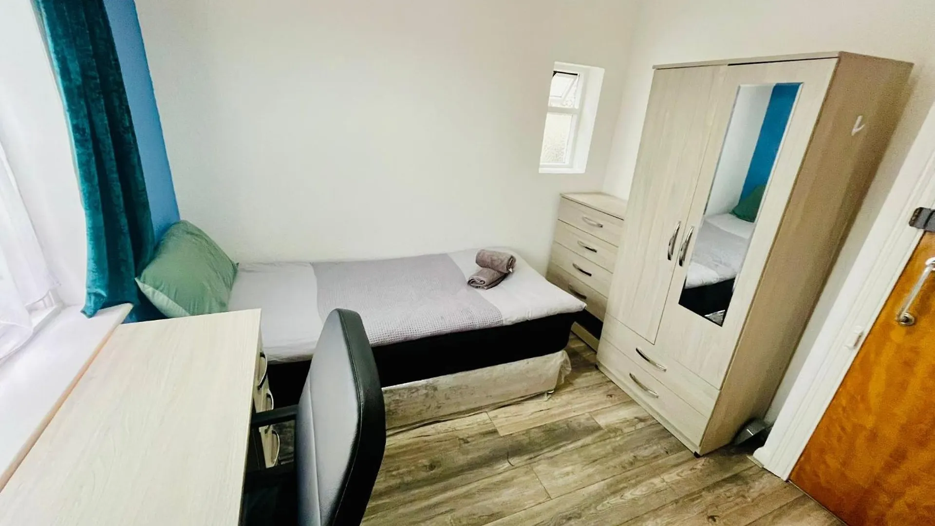 Homestay 10 Sandrigham Single Room Near Foot Ball Stadium Nottingham
